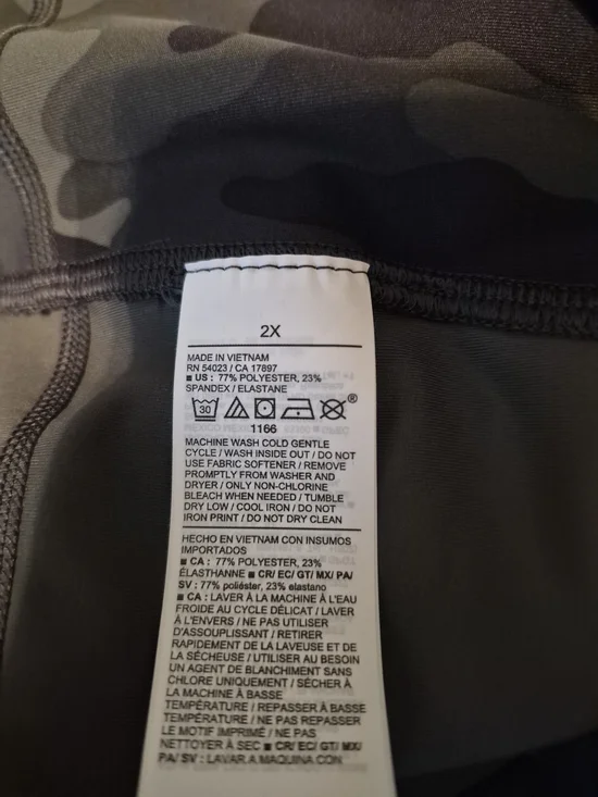 Old Navy Camo Leggings in Olive Green and Black 2x - Picture 11 of 11